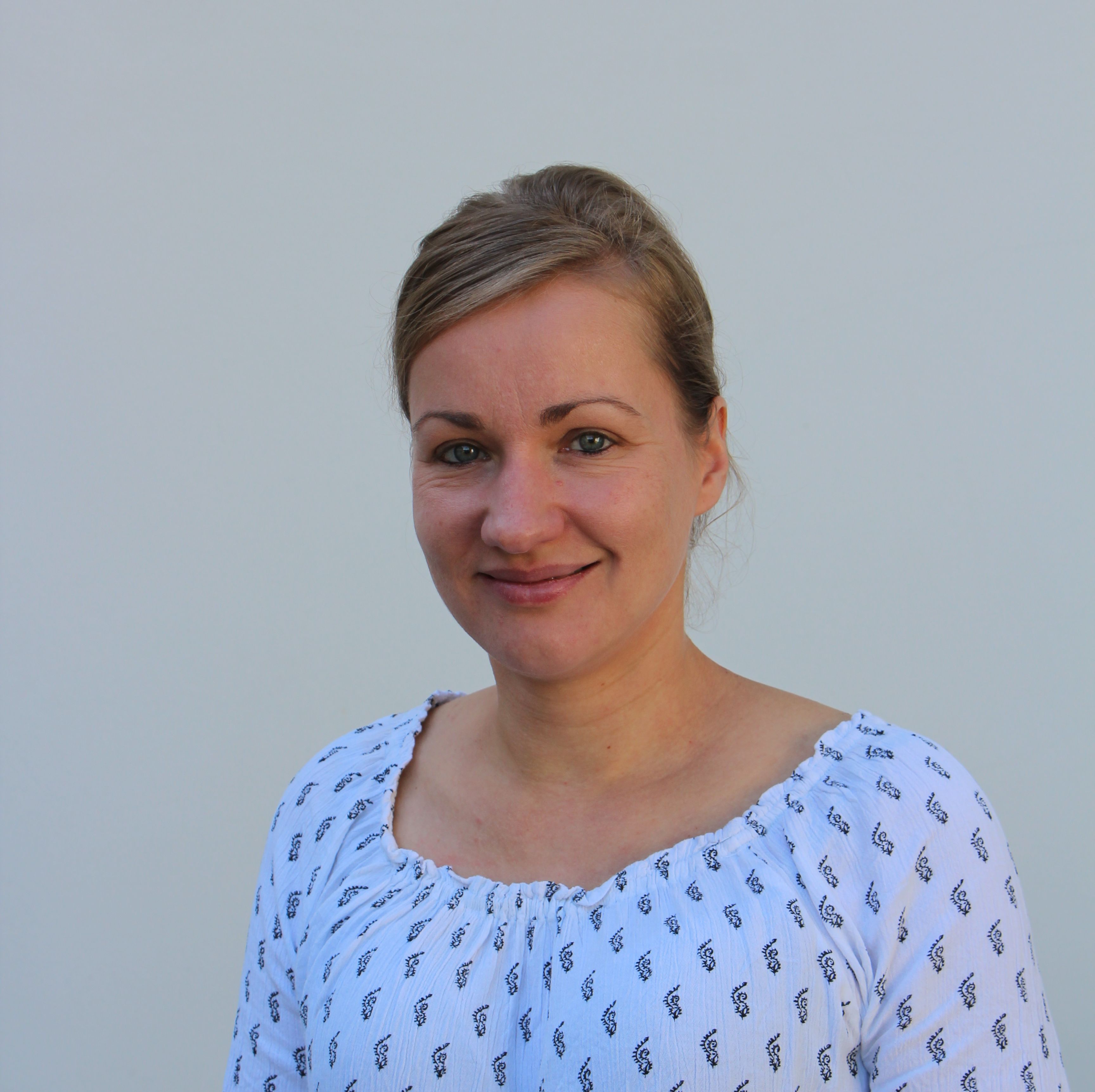 Porträt einer Kirchenmitarbeiterin.